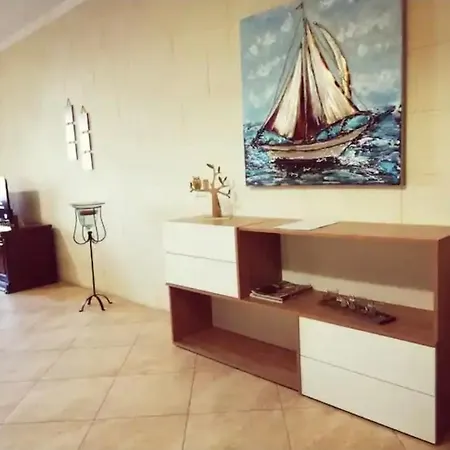 Comfy & Spacious 1bdr 3 Min To * Марсалфорн